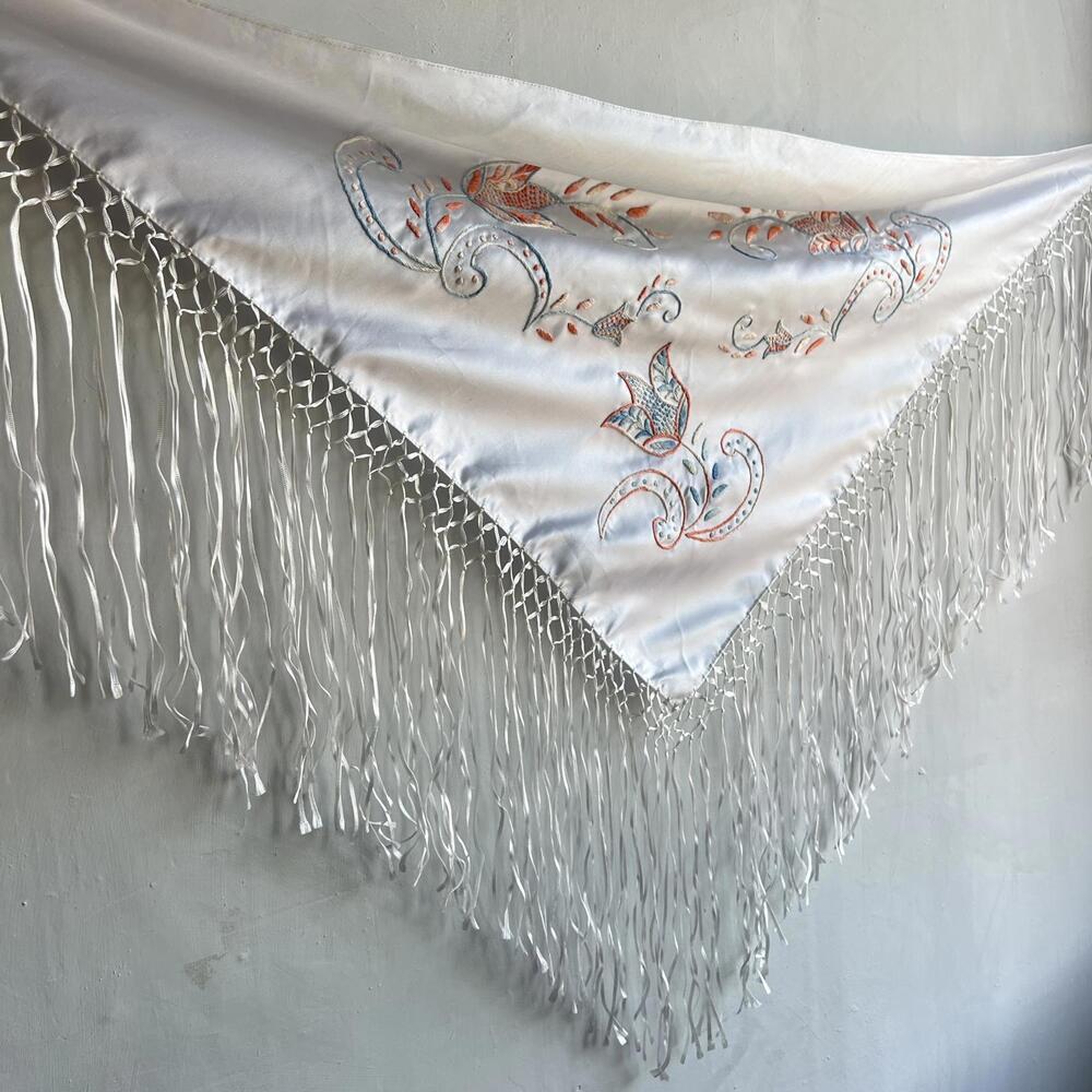 Vintage White Floral Embroidered Western BOHO Gypsy Tassel Satin Scarf Shawl Wra